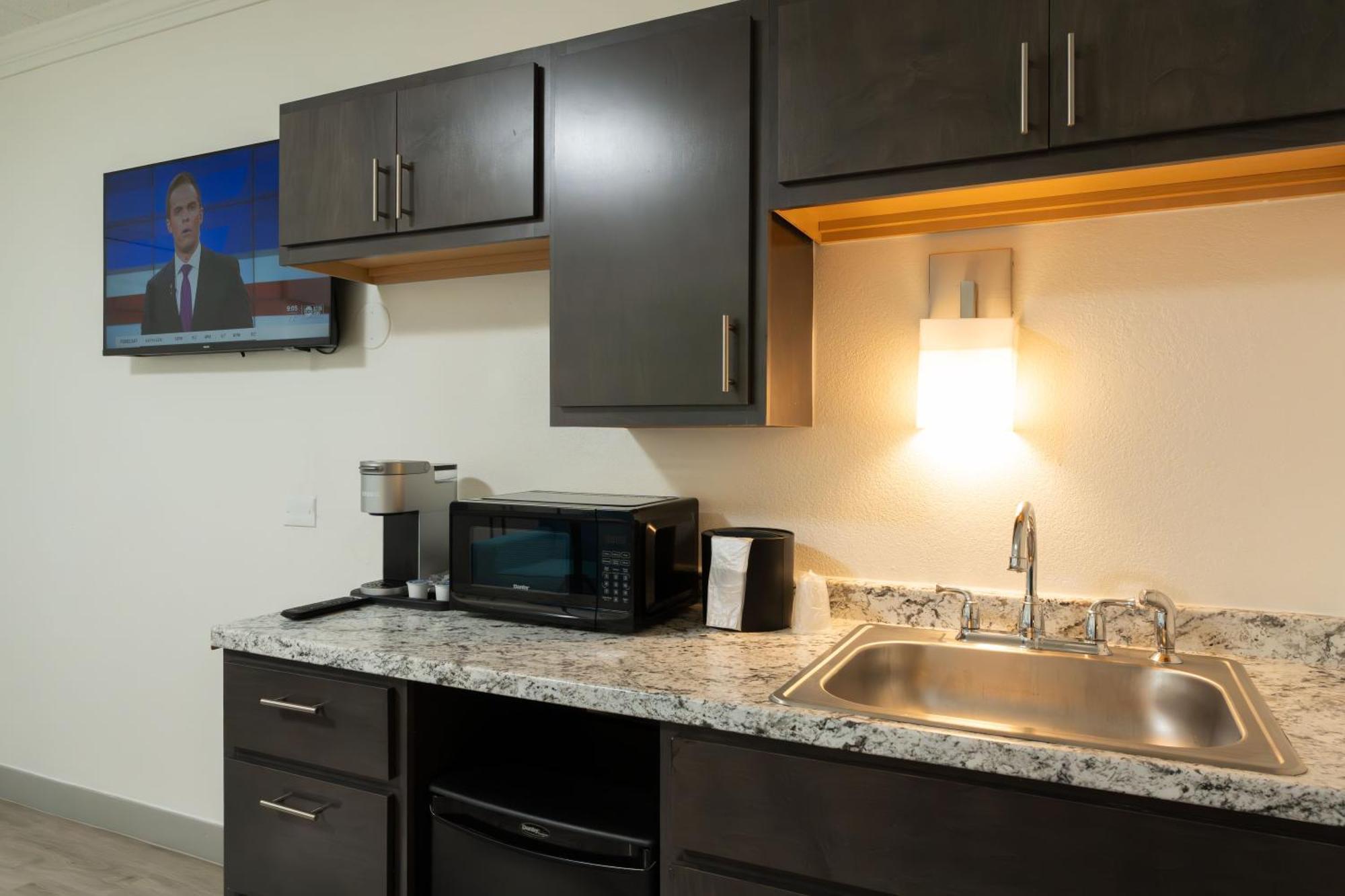 Oasis Bay Suites, Tampa, Busch Gardens, Usf Exteriör bild