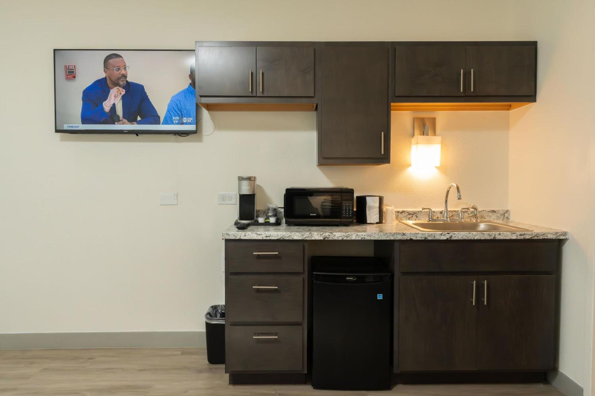 Oasis Bay Suites, Tampa, Busch Gardens, Usf Exteriör bild